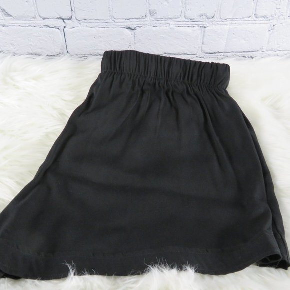 NWT - Women's Plus Casual Shorts - Picture 4 of 6